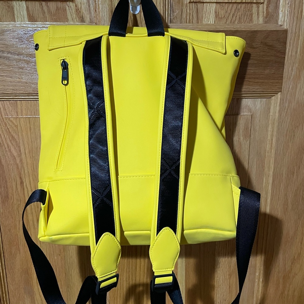 Hunter Yellow Backpack - Picture 3 of 3